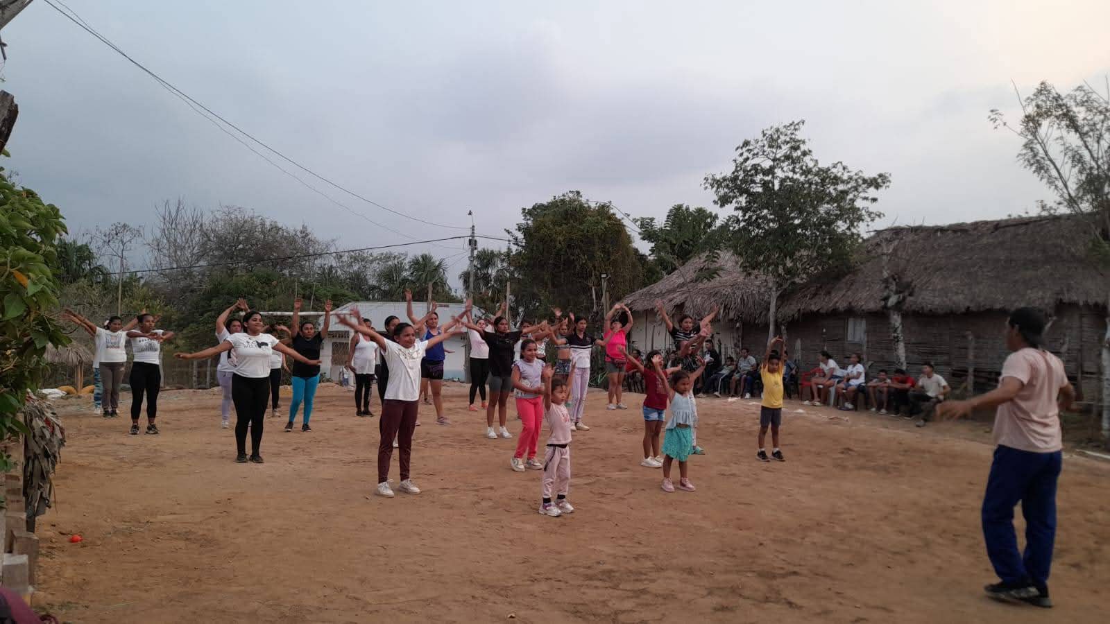Jornada comunitaria de actividad física y aeróbicos